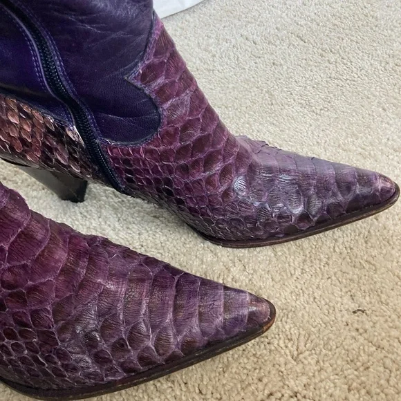 Beautiful snakeskin and leather purple boots, unique, sz 39 (8.5, 9) - Picture 4 of 10